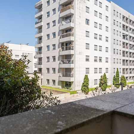 Guestready - Tradition Near Lapa Station דירה פורטו