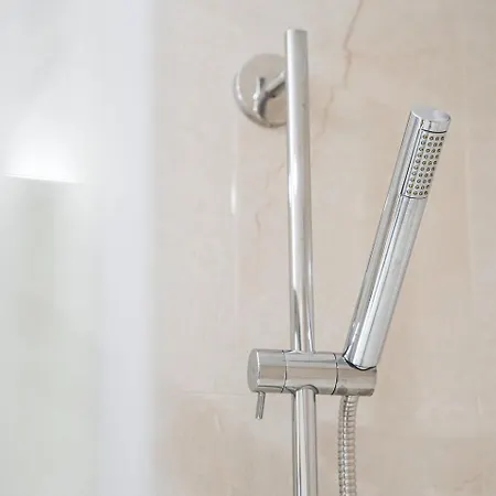 Guestready - Tradition Near Lapa Station Apartment Porto